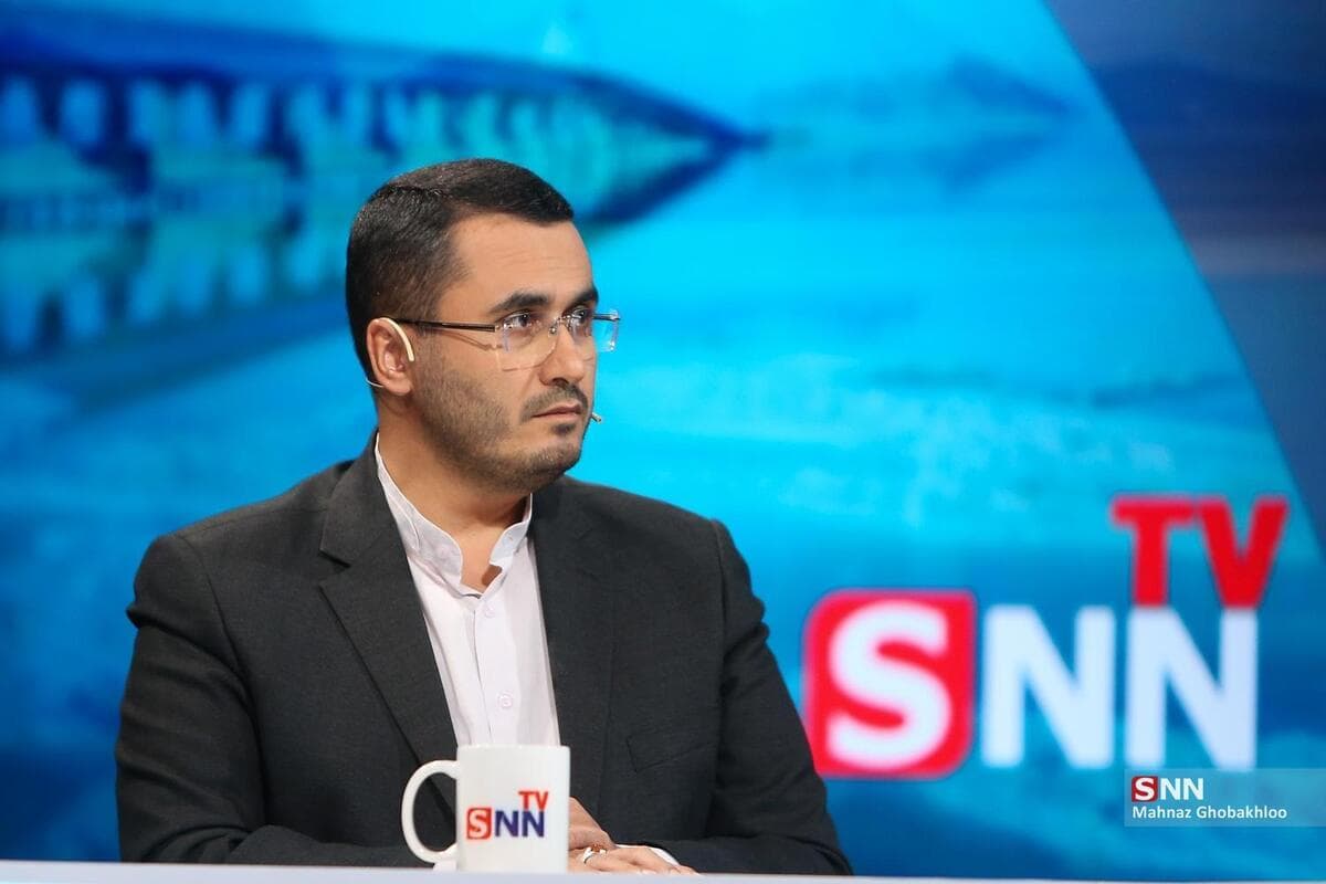 کنایه متفکر آزاد به خودروسازان: فروش خودروی طرح فرزندآوری با قیمت آزاد و کلاهبرداری