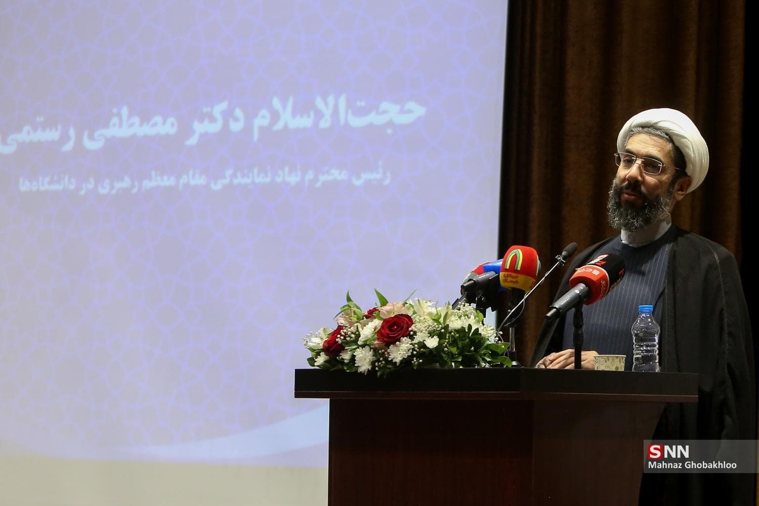 رهبر معظم انقلاب لنگر ثبات نظام در طوفانها و بحرانها