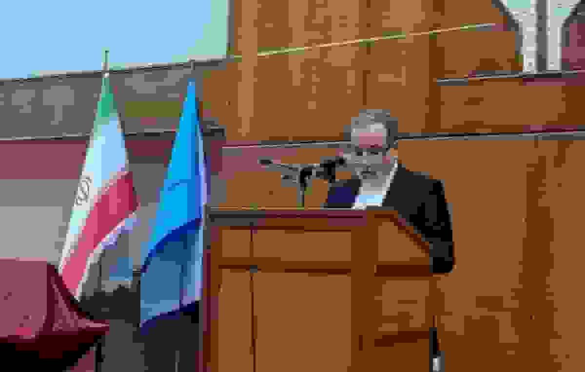 عراقچی: با دشمن متجاوز مذاکره نمیکنیم