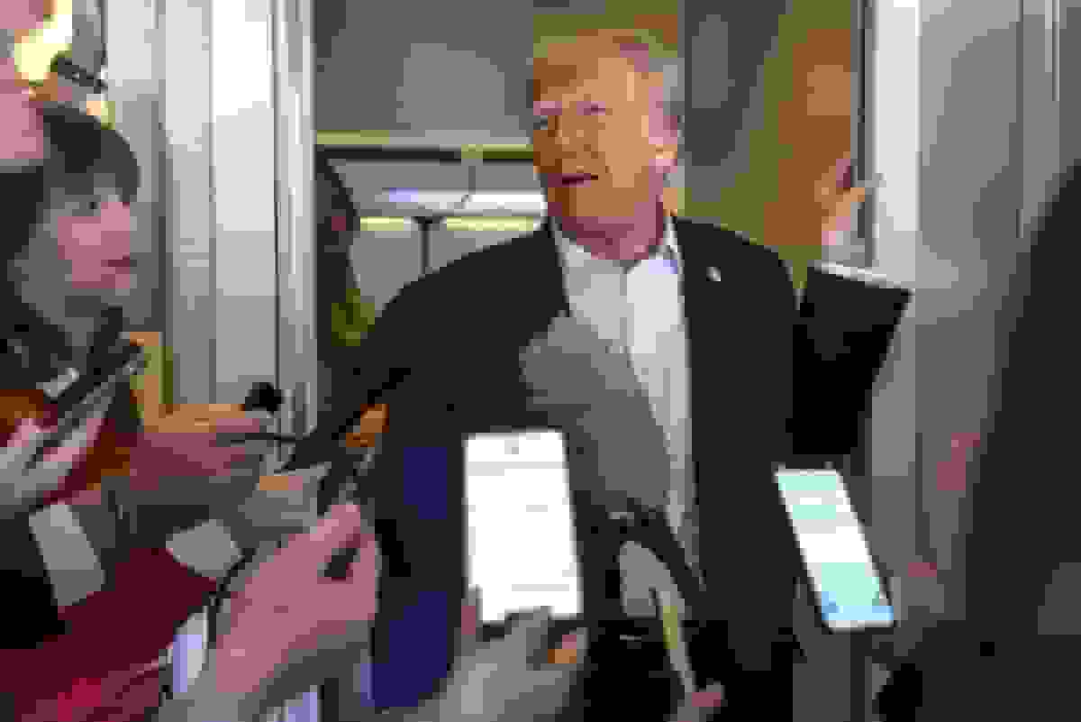 ترامپ: با فروش سلاح پول درمیآوریم و خواهان آزمایش سلاح هستهای هستیم