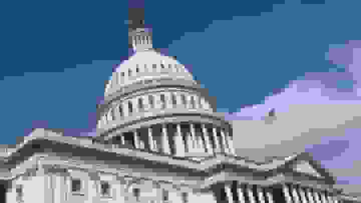 تصویب طرح لغو تعرفههای ترامپ بر واردات کانادا در سنای آمریکا