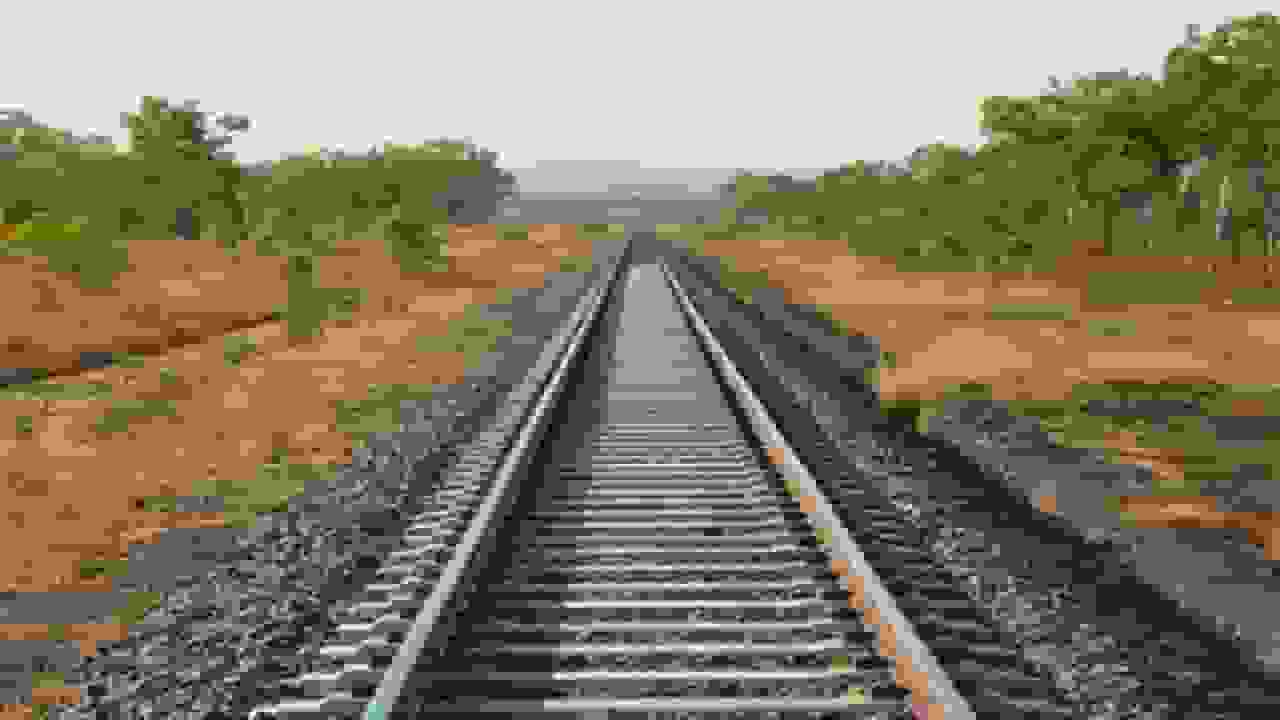 پیشرفت ۲۵ درصدی راهآهن شلمچه-بصره در بخش ایرانی