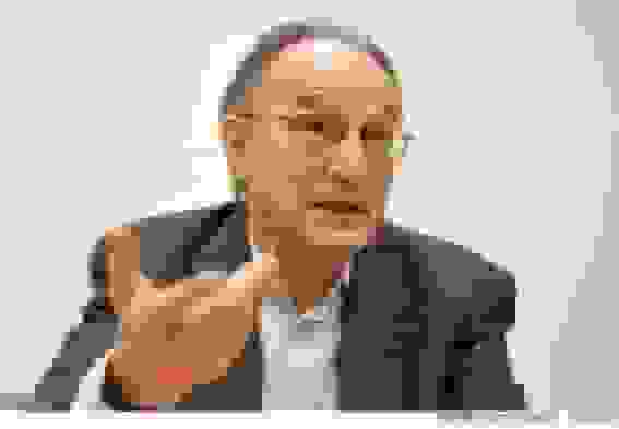 تسلیت محمد اسلامی در پی درگذشت استاد پیشکسوت صنعت هستهای