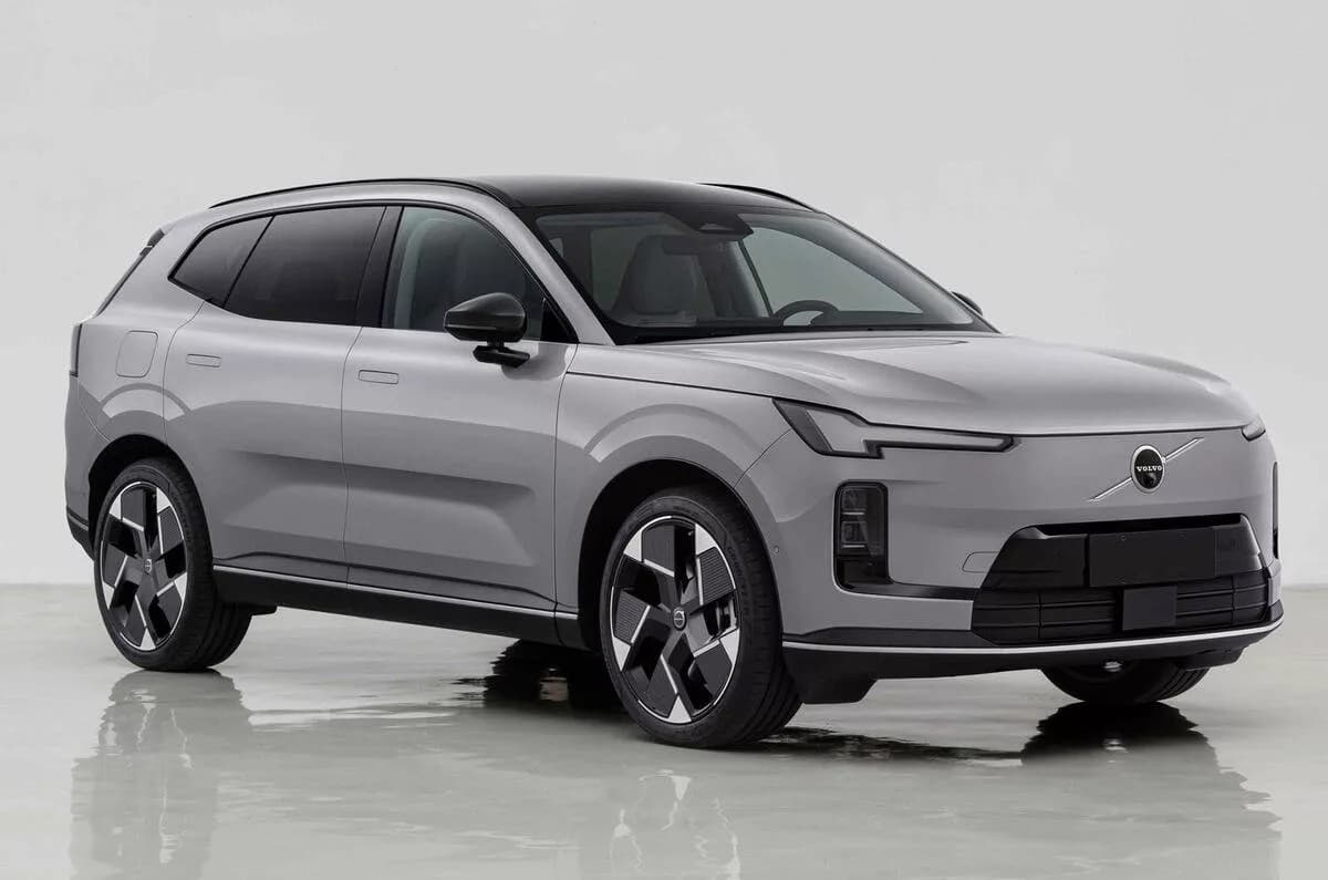 ولوو XC70 پلاگین هیبرید با قیمت ۳۷,۱۰۰ دلار در چین عرضه شد