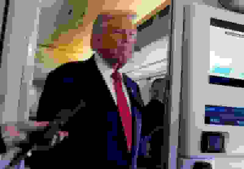 ترامپ انجام آزمایش هستهای زیرزمینی را رد نکرد